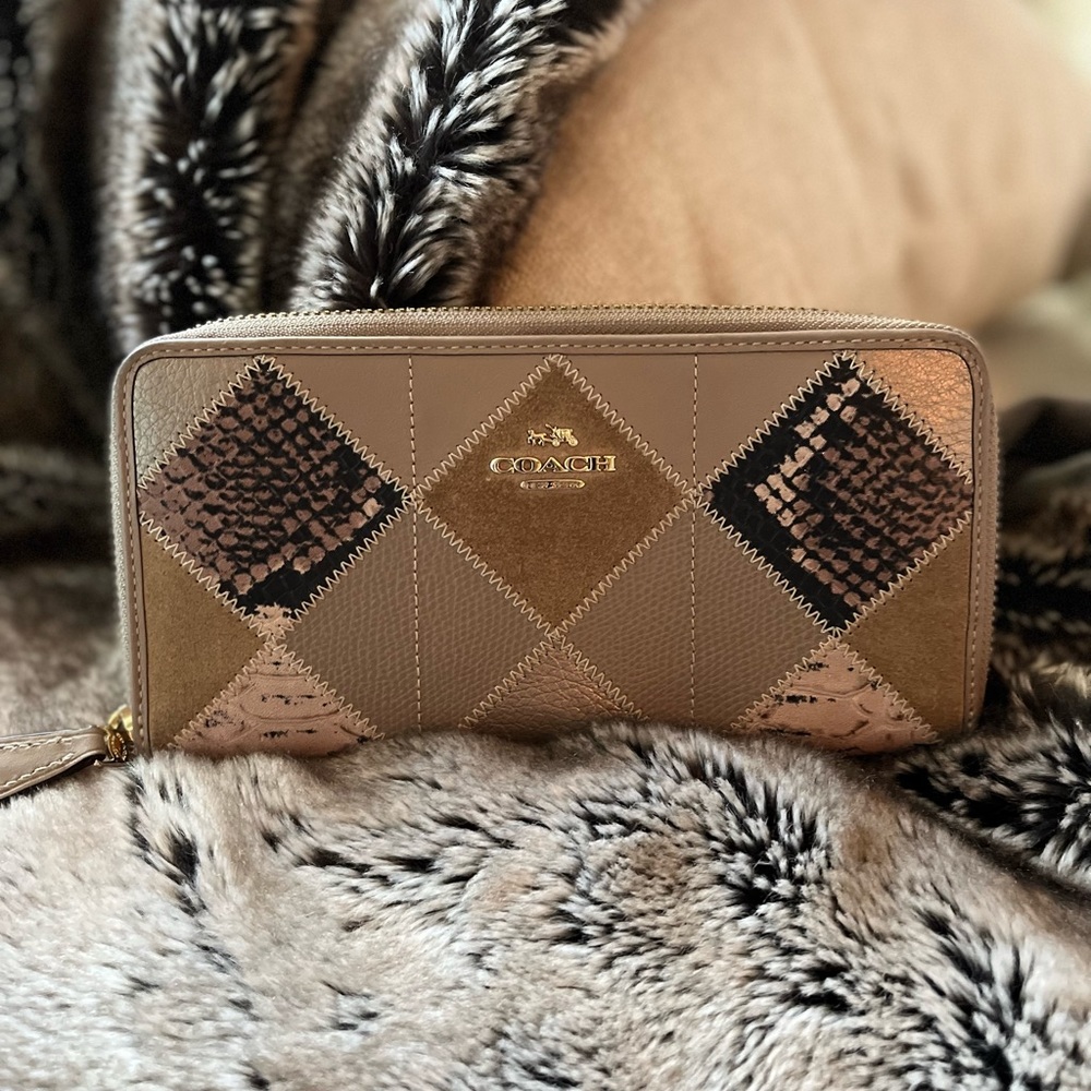 Coach wallet